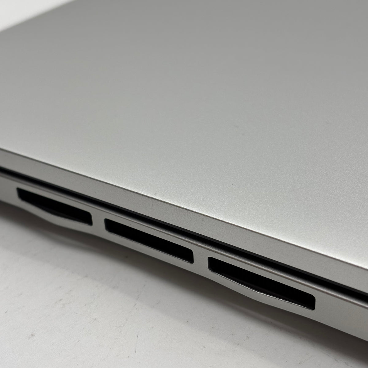 Dell Pro 16 Plus PB16250 16" Core Ultra 5 238V 2.1GHz 32GB RAM 256GB SSD