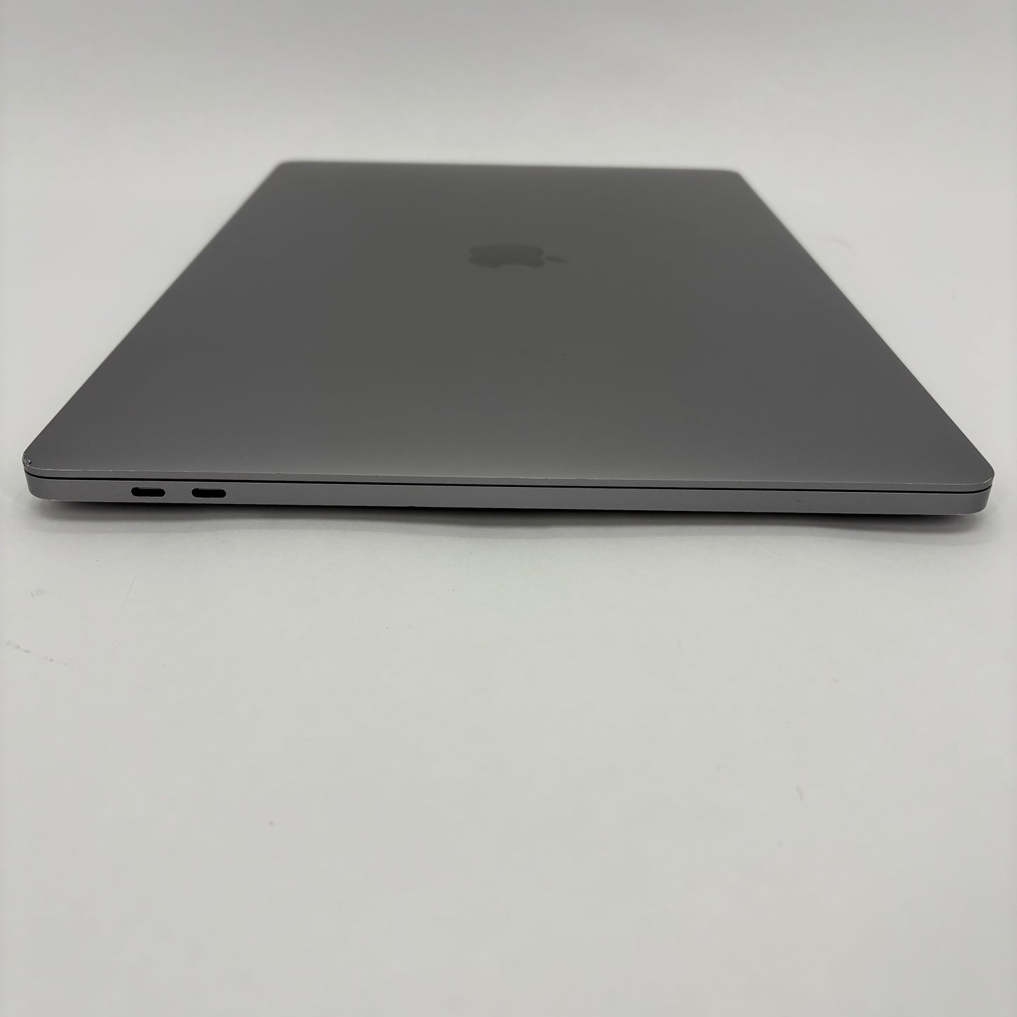 2019 Apple MacBook Pro 16" i7 2.6GHz 16GB RAM 512GB SSD Silver A2141