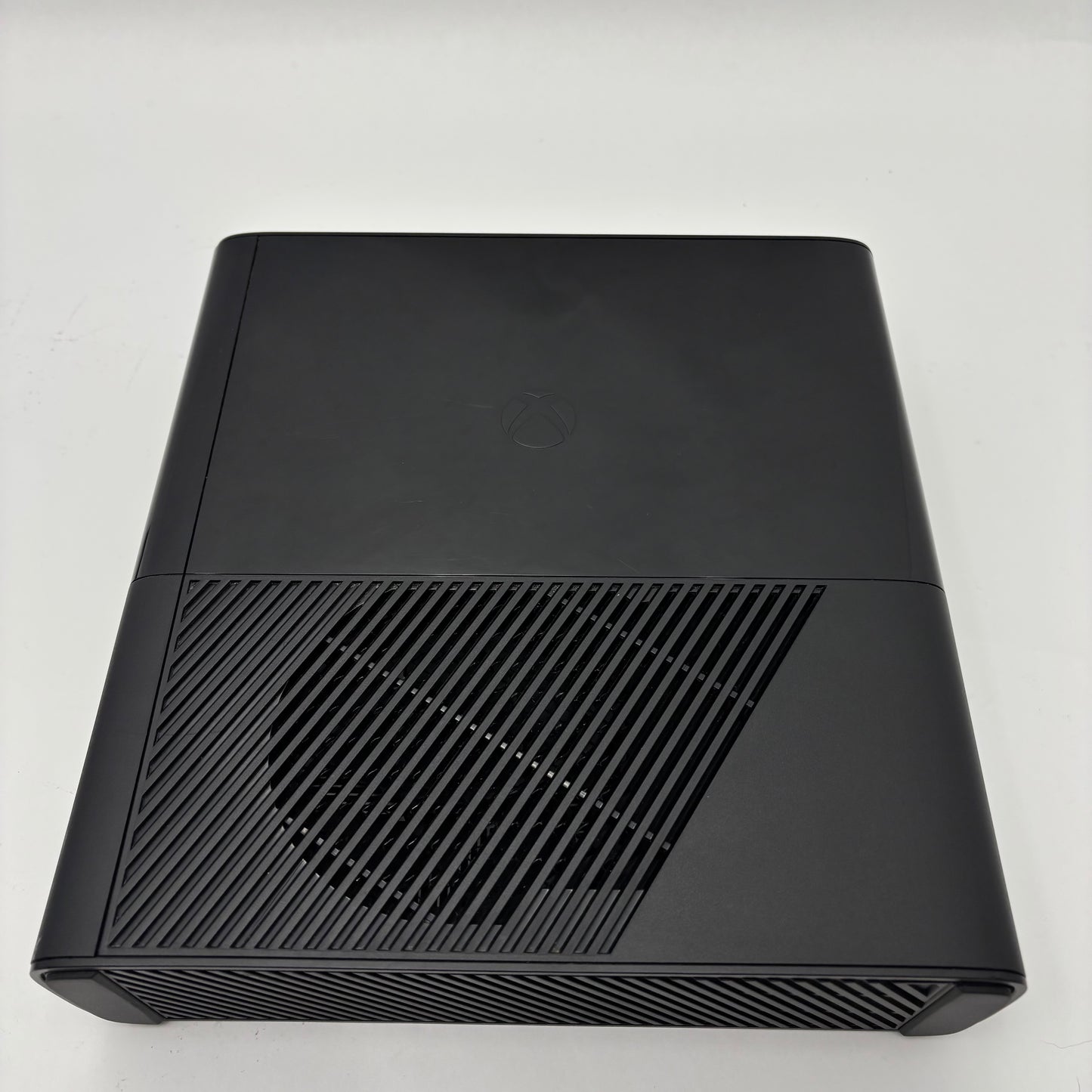 Microsoft Xbox 360 E 4GB Console Gaming System Black 1538
