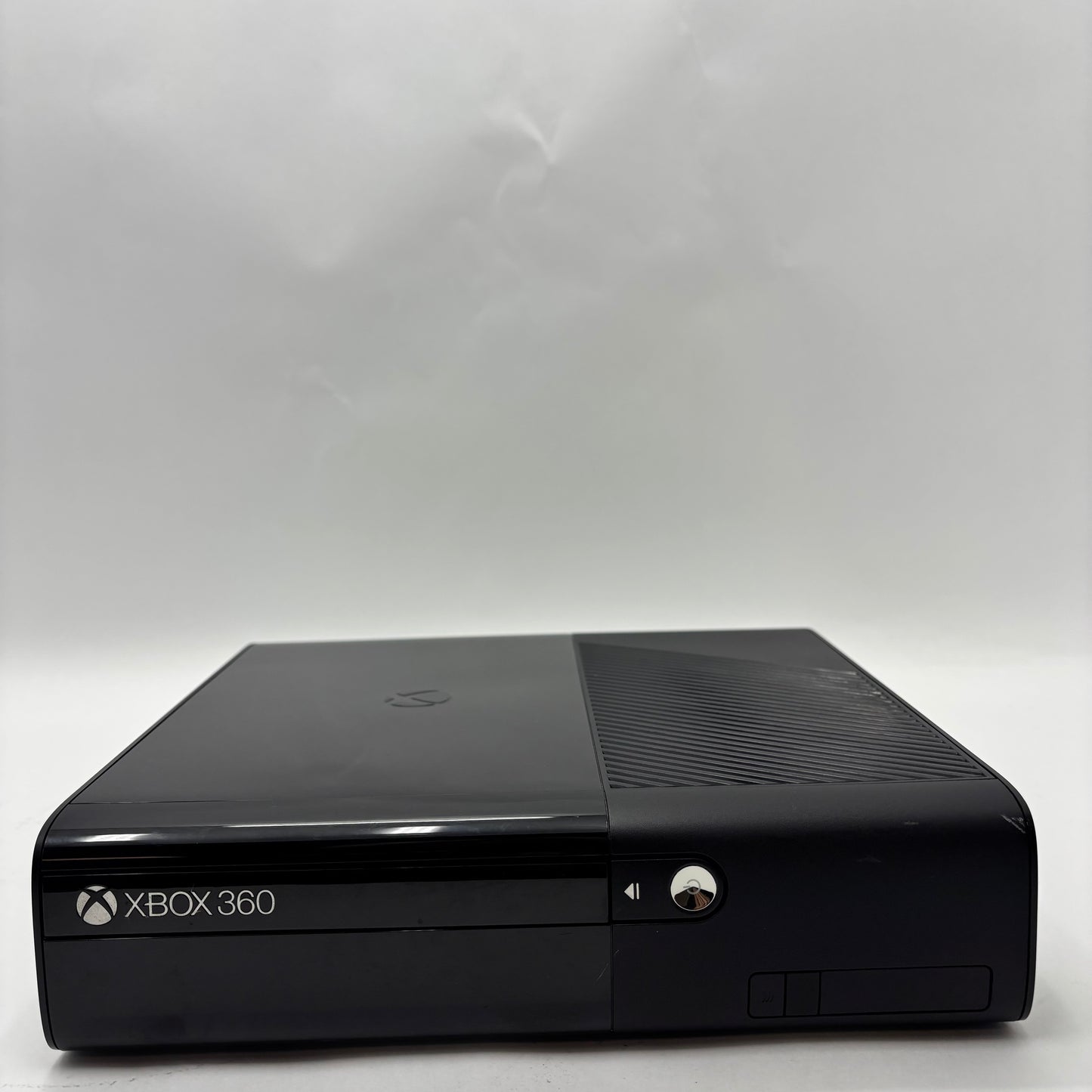 Microsoft Xbox 360 E 4GB Console Gaming System Black 1538